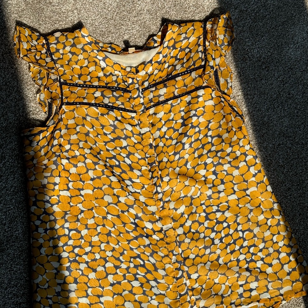 Sleevless Button Down Blouse